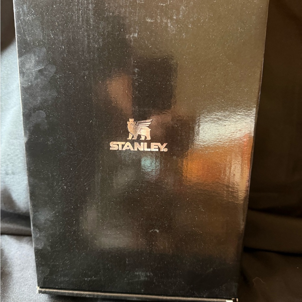 New Stanley 40oz Black Special Edition Jennie Ruby Box Dust Bag Very Nice - Picture 9 of 10